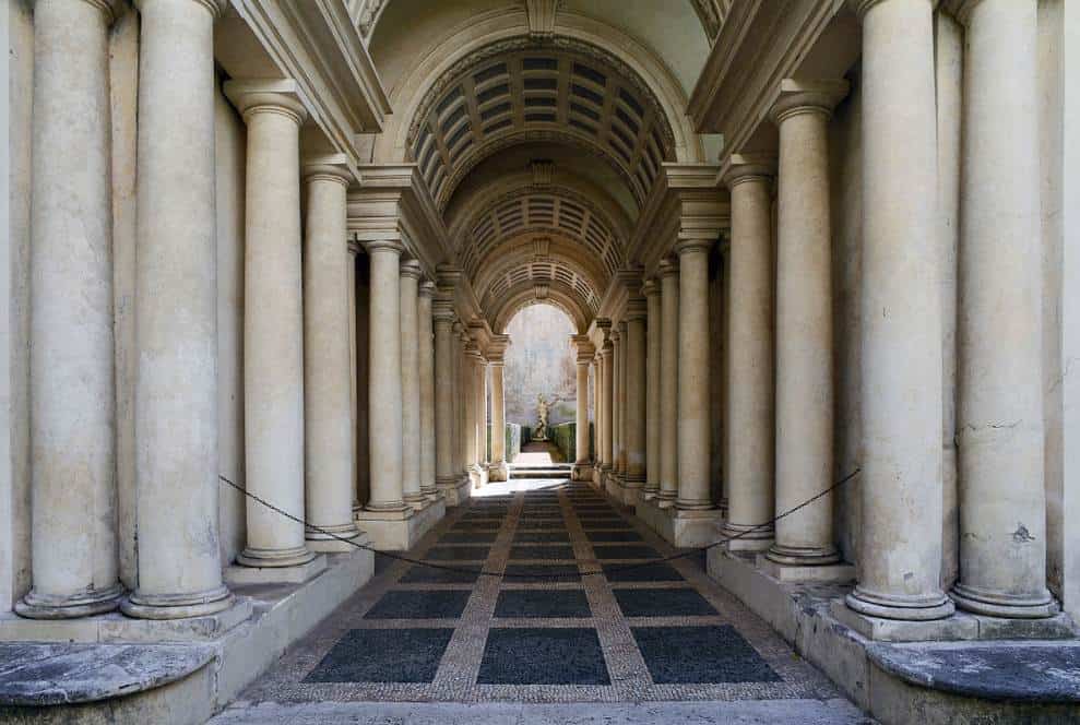 Palazzo Spada optical illusion