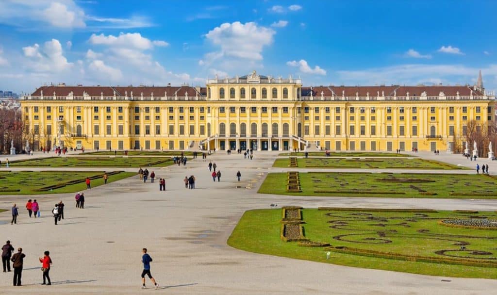 Schonbrunn palace best things to do in Austria