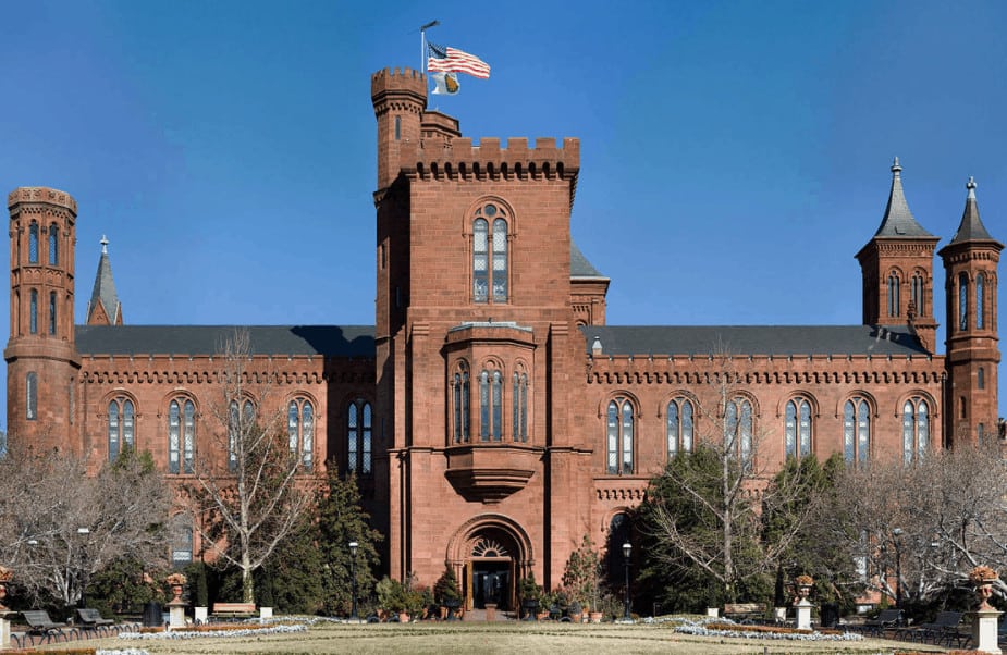 interesting smithsonian castle facts